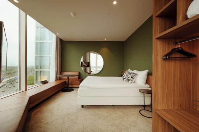 Van der Valk Hotel Amsterdam Zuidas-Superior Room, 1 King Bed-4