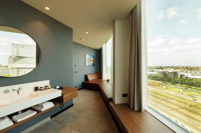 Van der Valk Hotel Amsterdam Zuidas-Superior Room, 1 King Bed-2