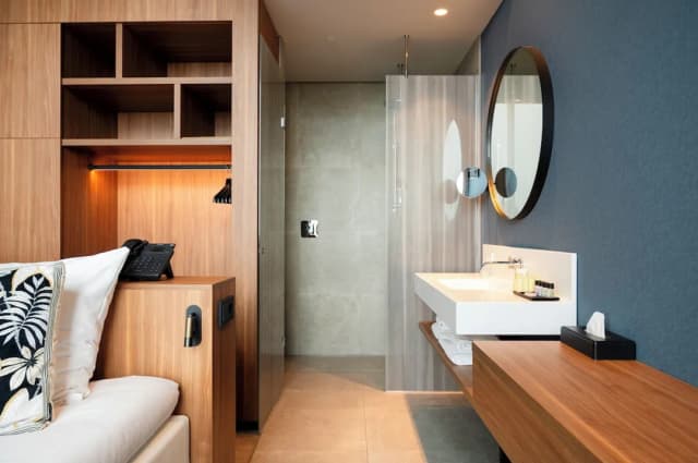 Van der Valk Hotel Amsterdam Zuidas-Comfort Sky Room, Top Floor-7