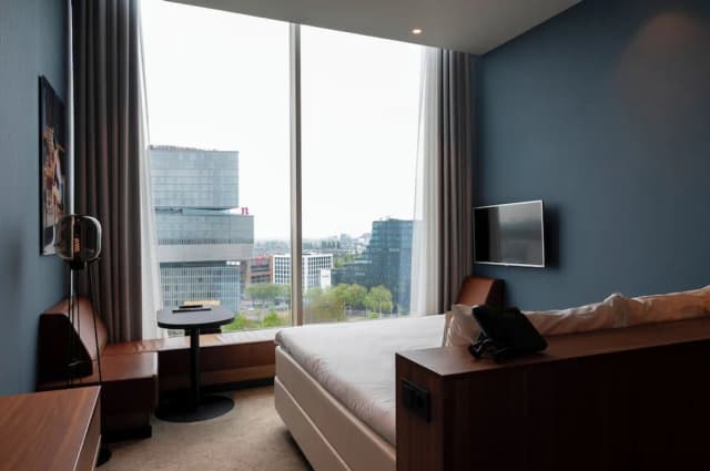 Van der Valk Hotel Amsterdam Zuidas-Comfort Sky Room, Top Floor-1