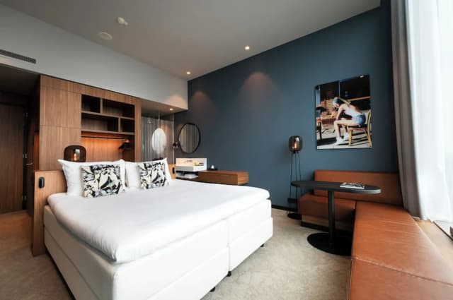 Van der Valk Hotel Amsterdam Zuidas-Comfort Sky Room, Top Floor-5