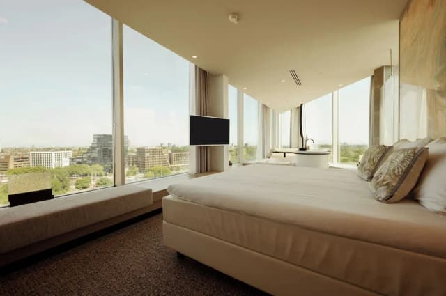 Van der Valk Hotel Amsterdam Zuidas-Suite, 1 King Bed, Hot Tub-6