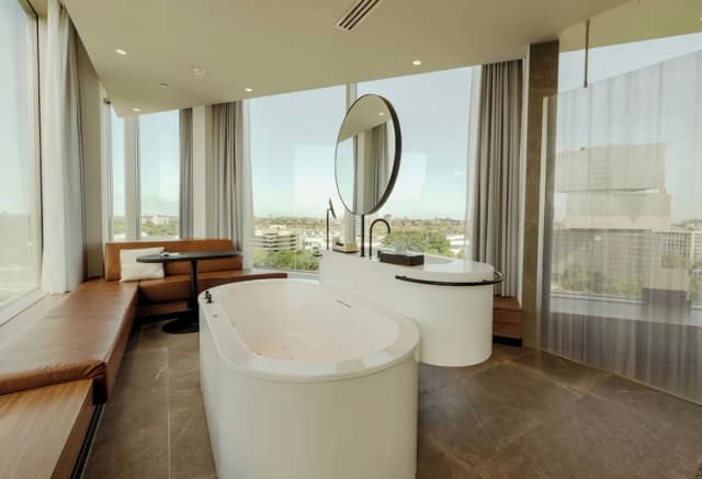 Van der Valk Hotel Amsterdam Zuidas-Suite, 1 King Bed, Hot Tub-42