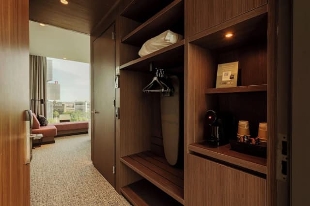 Van der Valk Hotel Amsterdam Zuidas-Suite, 1 King Bed, Hot Tub-21