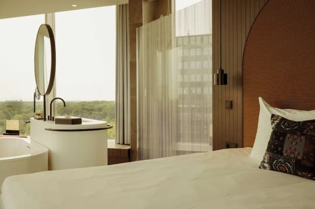 Van der Valk Hotel Amsterdam Zuidas-Suite, 1 King Bed, Hot Tub-17