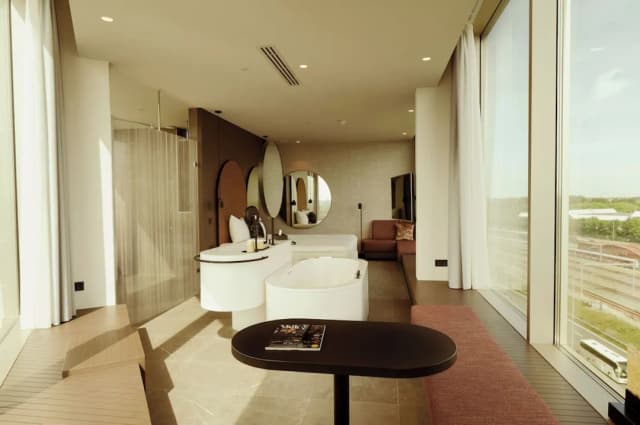 Van der Valk Hotel Amsterdam Zuidas-Suite, 1 King Bed, Hot Tub-27