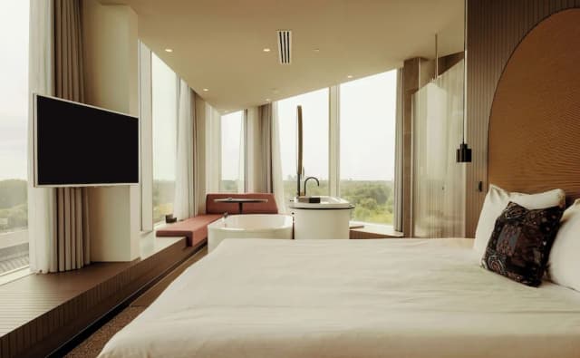 Van der Valk Hotel Amsterdam Zuidas-Suite, 1 King Bed, Hot Tub-22