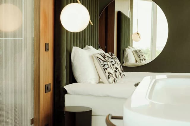 Van der Valk Hotel Amsterdam Zuidas-Suite, 1 King Bed, Hot Tub-19