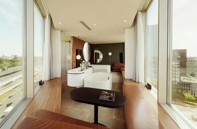 Van der Valk Hotel Amsterdam Zuidas-Suite, 1 King Bed, Hot Tub-10
