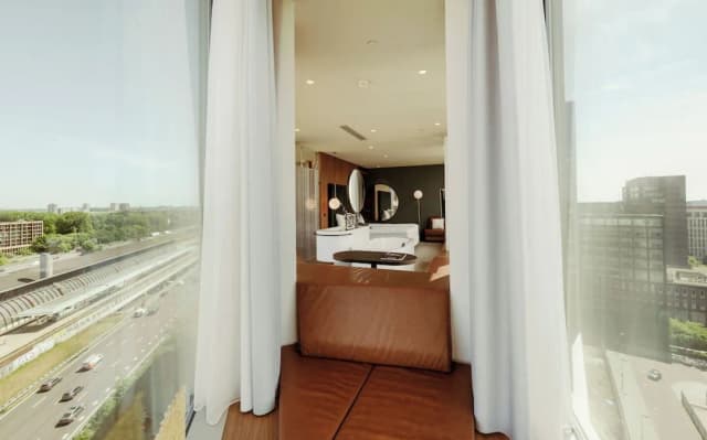 Van der Valk Hotel Amsterdam Zuidas-Suite, 1 King Bed, Hot Tub-3