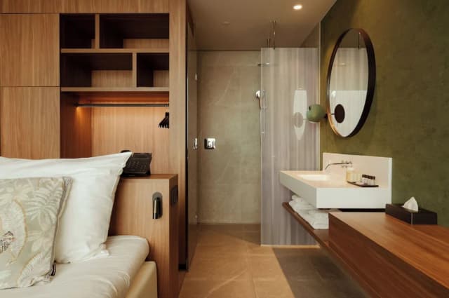 Van der Valk Hotel Amsterdam Zuidas-Comfort Room, 1 King Bed-10