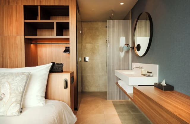 Van der Valk Hotel Amsterdam Zuidas-Comfort Room, 1 King Bed-15