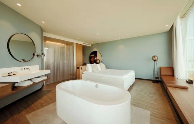 Van der Valk Hotel Amsterdam Zuidas-Superior Room, 1 King Bed-2