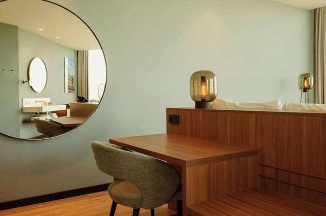 Van der Valk Hotel Amsterdam Zuidas-Superior Room, 1 King Bed-3