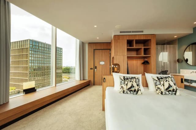 Van der Valk Hotel Amsterdam Zuidas-Superior Room, 1 King Bed-6
