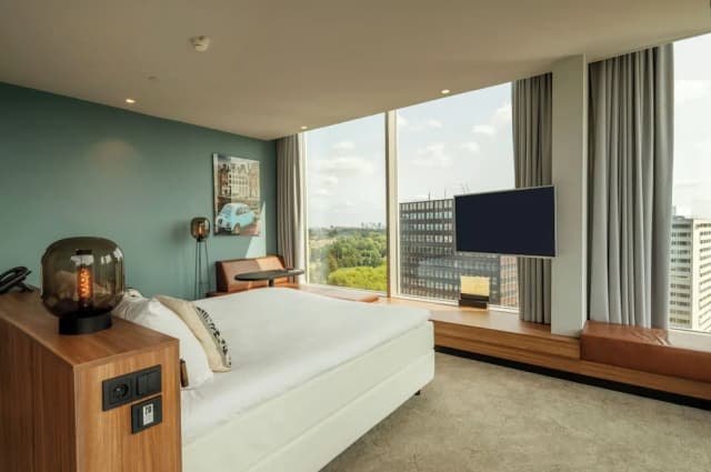Van der Valk Hotel Amsterdam Zuidas-Superior Room, 1 King Bed-5