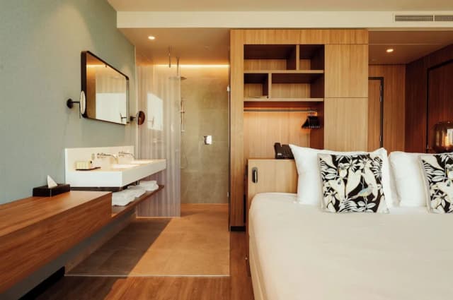 Van der Valk Hotel Amsterdam Zuidas-Junior Suite, 1 King Bed-11