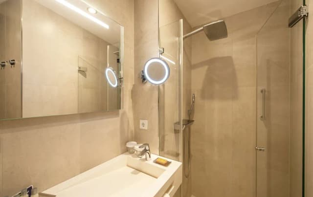 ダブルツリー バイ ヒルトン ホテル アムステルダム - NDSM ワーフ-ルーム ダブルベッド 1 台 禁煙-8