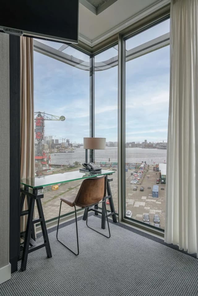 ダブルツリー バイ ヒルトン ホテル アムステルダム - NDSM ワーフ-スーペリア ルーム クイーンベッド 1 台 禁煙 (Water View)-11