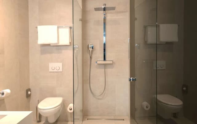 ダブルツリー バイ ヒルトン ホテル アムステルダム - NDSM ワーフ-ルーム クイーンベッド 1 台 禁煙 (Water View)-9