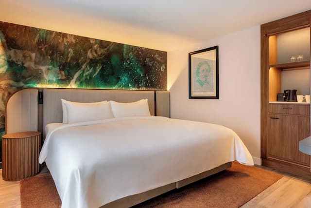 Renaissance Amsterdam Hotel-俱乐部开间, 1 张特大床和 1 张沙发床, 无烟房-1