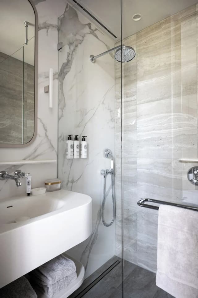 Pillows Grand Boutique Hotel Maurits at the Park - Small Luxury Hotels-Luxury Room-7