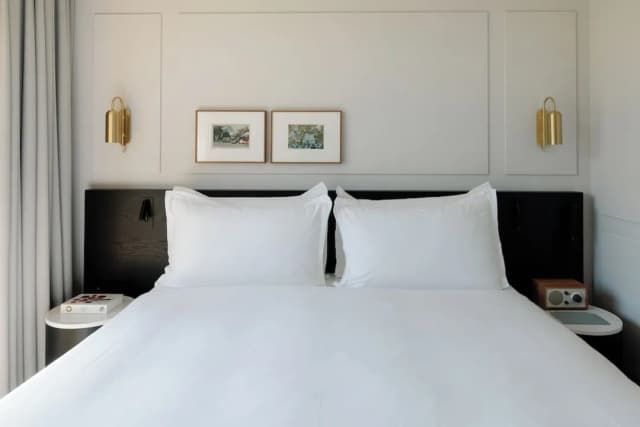 Pillows Grand Boutique Hotel Maurits at the Park - Small Luxury Hotels-Luxury Room-3
