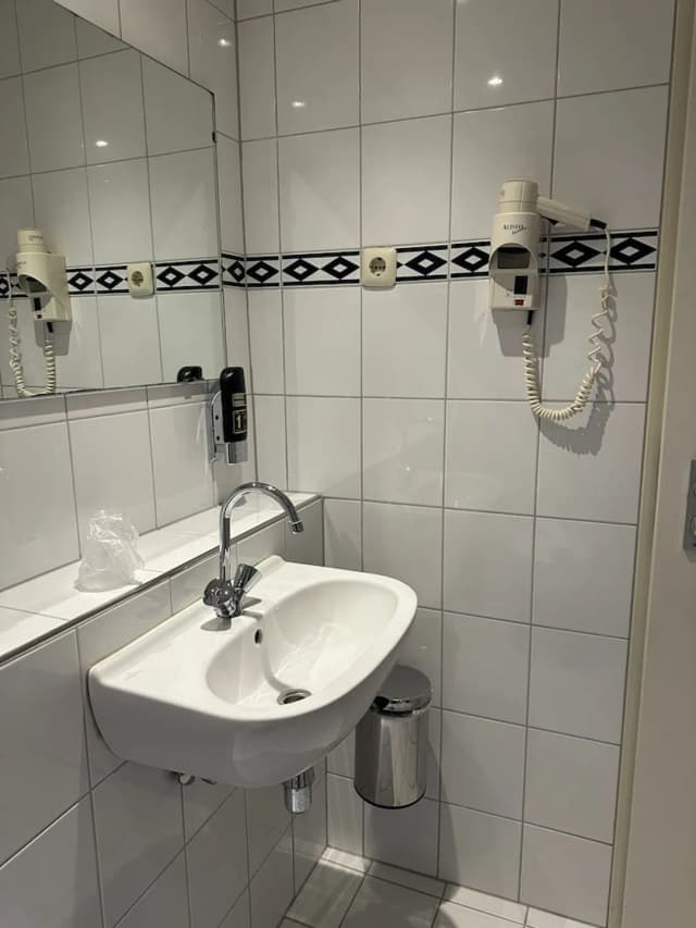 Westlake Hotels Amsterdam-Triple Room-4