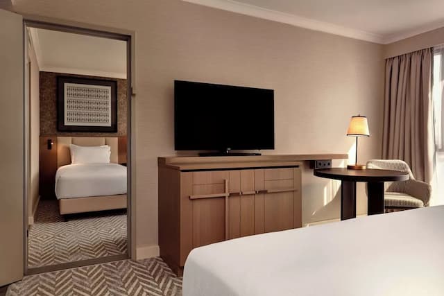 Hilton Vienna Park-Family Connecting Room-1