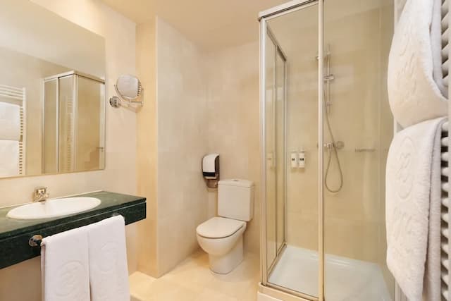 Exe Vienna-Standard Double or Twin Room-7