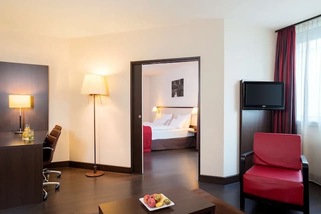 NH Wien City-Apartment (Extra Bed 3 adults + 1 child)-2
