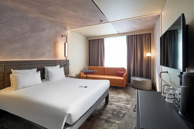 Novotel Praha Wenceslas Square-Superior Room, 1 Double Bed with Sofa bed-4