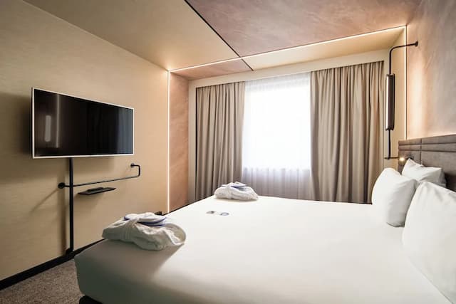 Novotel Praha Wenceslas Square-Superior Room, 1 Double Bed with Sofa bed-5