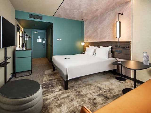 Novotel Praha Wenceslas Square-Superior Room, 1 Double Bed with Sofa bed-6