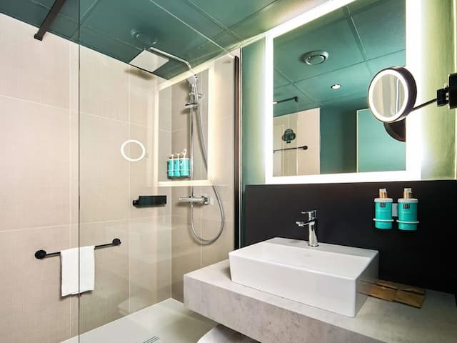 Novotel Praha Wenceslas Square-Family Room, 1 Double Bed with Sofa bed (Executive)-9