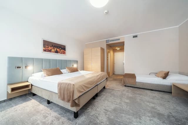 Hotel Ehrlich Prague-Superior Quadruple Room-7