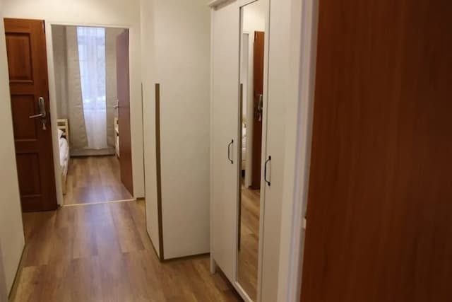 Gallery Hotel SIS-Standard Triple Room-3