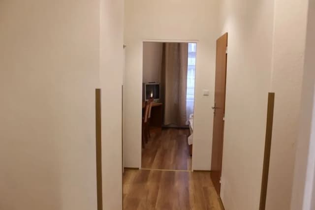 Gallery Hotel SIS-Standard Triple Room-2