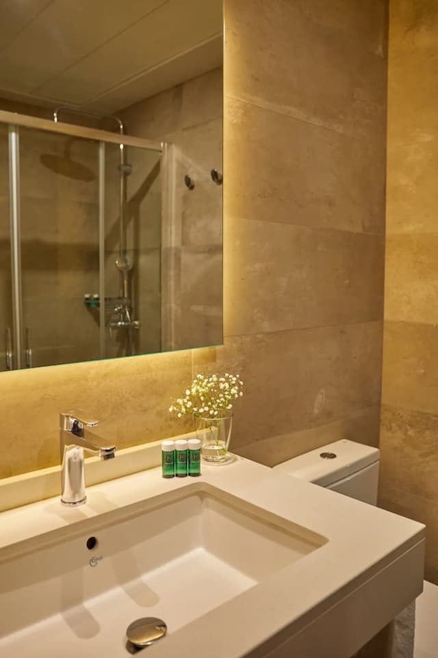 El Avenida Palace Hotel-Economy Double Room, 1 Queen Bed-2