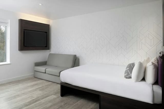 Four Points Flex by Sheraton London Shoreditch East-Family Room, 1 Double Bed-6