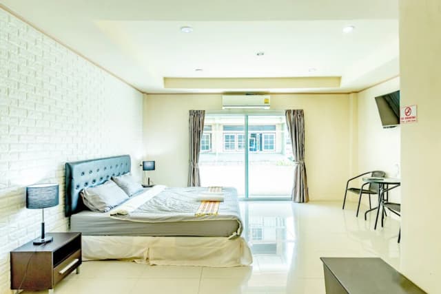 Ice Residence Suvarnabhumi Airport Hotel-Deluxe Room-2