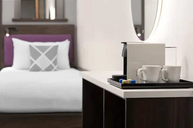 Four Points Flex by Sheraton London Shoreditch East-Room, 2 Twin Beds-3