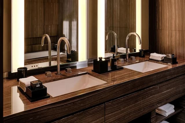 아르마니 호텔 두바이, 브르즈 할리파-Armani Premier Suite-6