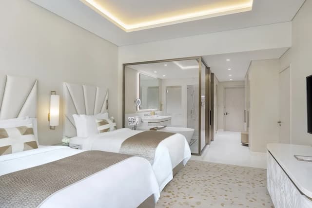 더 세인트 레지스 두바이, 더 팜-Grand Deluxe Twin Room with Partial Sea View KYMA beach access Signature St. Regis Butler Service-3