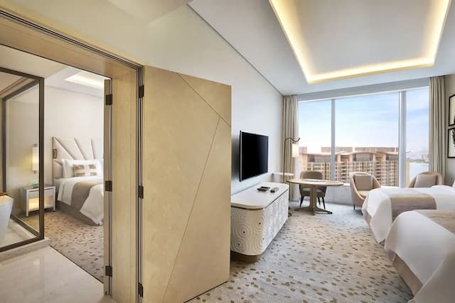 더 세인트 레지스 두바이, 더 팜-Family Room with City View, Signature St. Regis Butler Service-1