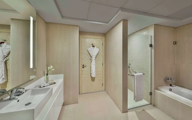 ダブルツリー・バイ・ヒルトン・ドバイ - ジュメイラ ビーチ-ファミリー スイート 2 ベッドルーム バルコニー-8