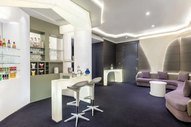 V ホテル ドバイ、キュリオ コレクション バイ ヒルトン-デラックス スイート キングベッド 1 台 (Grand)-4