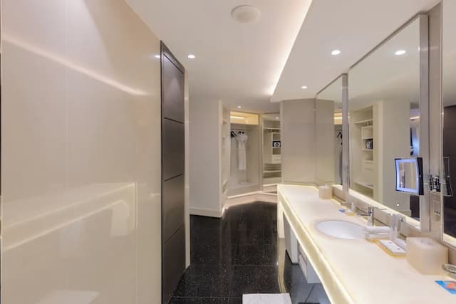 V ホテル ドバイ、キュリオ コレクション バイ ヒルトン-エリート スイート キングベッド 1 台 (Mega)-5