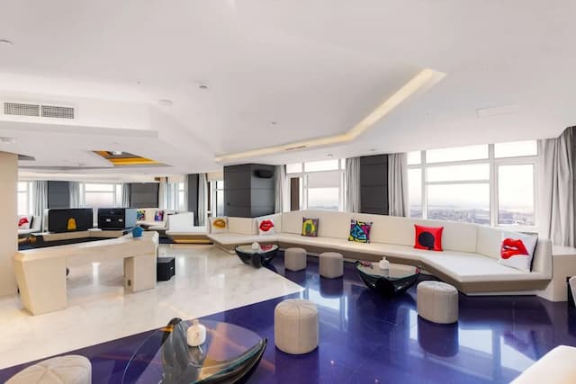 V ホテル ドバイ、キュリオ コレクション バイ ヒルトン-エリート ペントハウス キングベッド 1 台-1