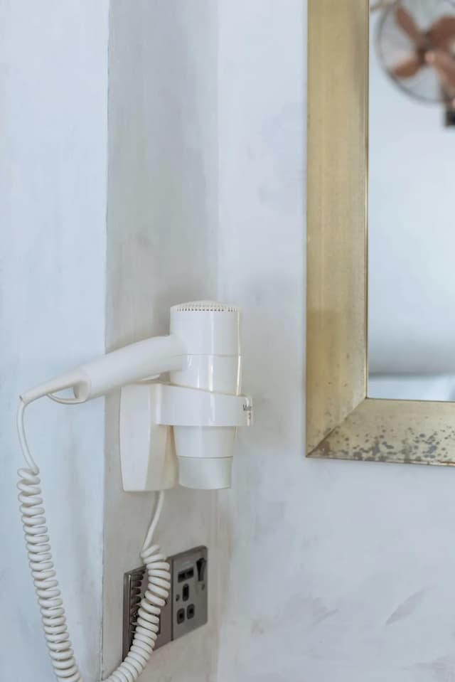 Central Hotel-Deluxe Double Room, Ensuite, Garden View (OASIS)-15